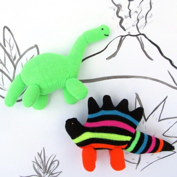Upcycled glove animals: Glovosaurs!