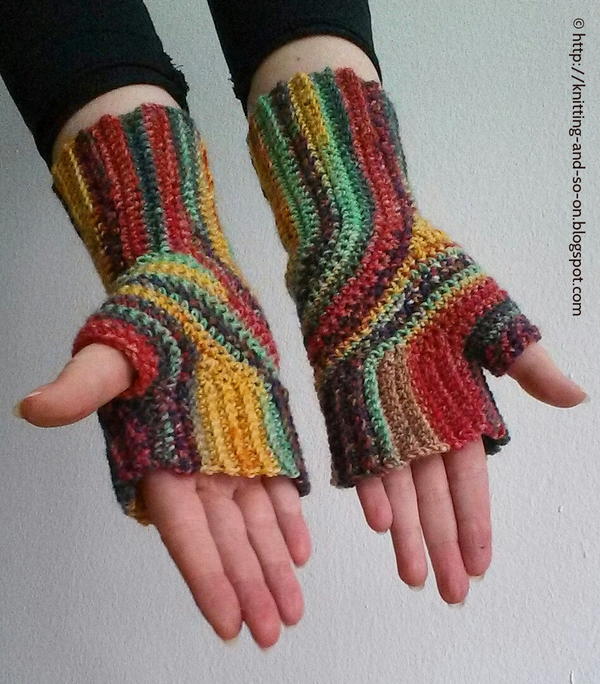 U-Turn Fingerless Mitts