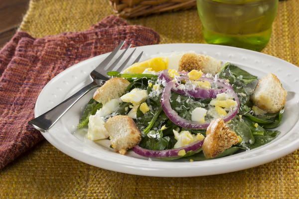 Tossed Spinach Salad
