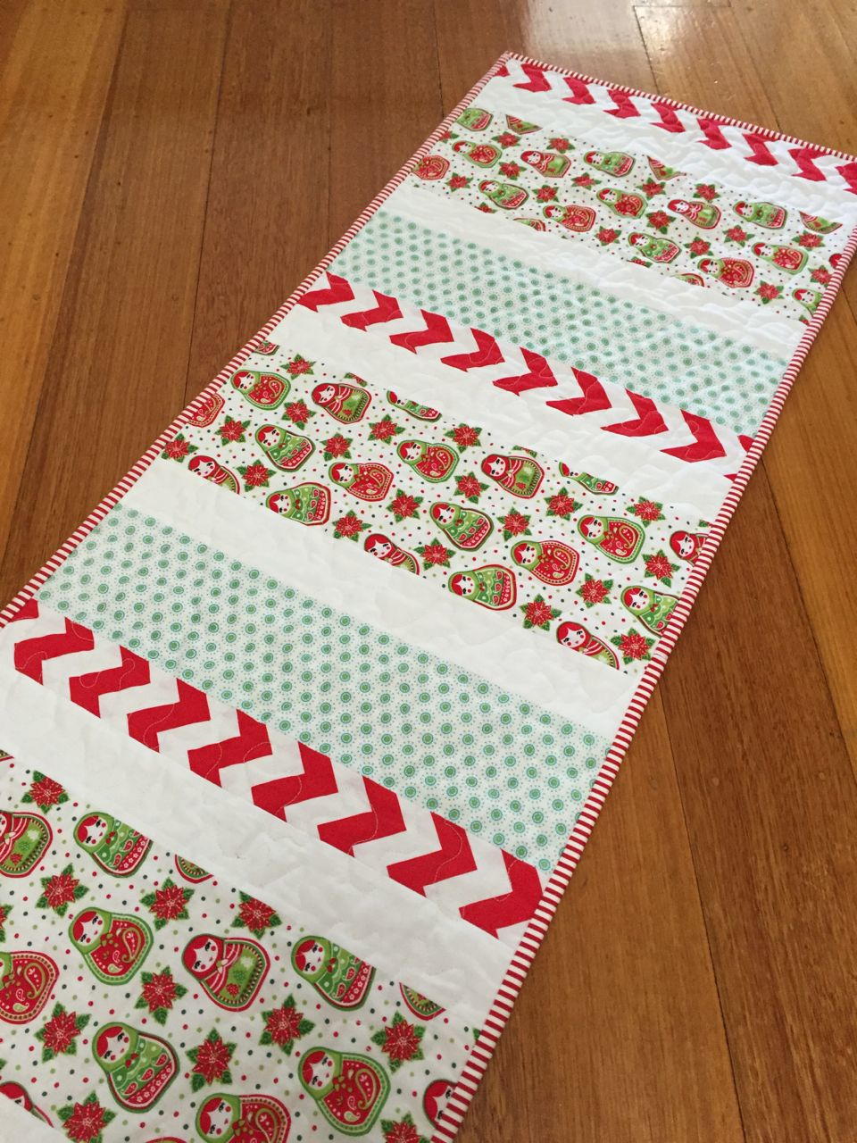 Candy Cane Christmas Table Runner | FaveQuilts.com