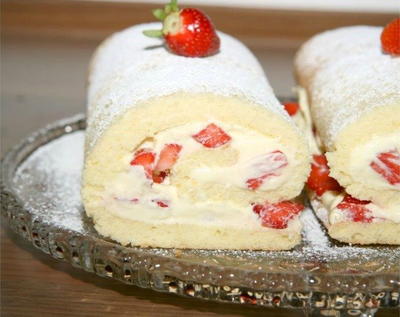 Fresh Fruit Cream Roll