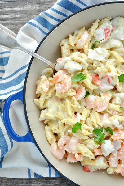 One-Skillet Skinny Seafood Alfredo One-Skillet Skinny Seafood Alfredo
