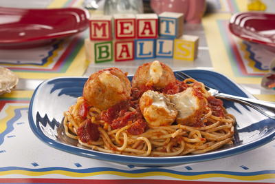 Cheese-Stuffed Meatballs & Spaghetti