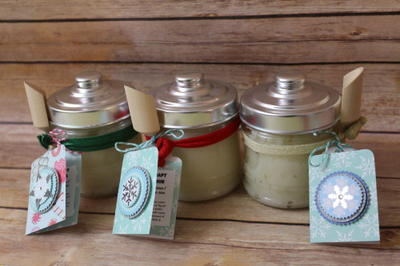 Peek-a-Boo Festive Gift Tag