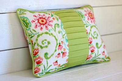 Color Block Pillow With A Twist