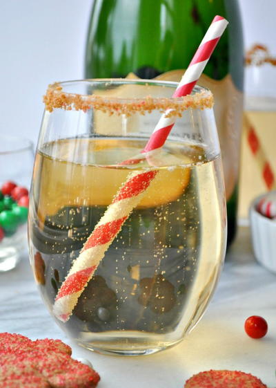 Gingerbread Cookie Champagne Spritzer Gingerbread Cookie Champagne Spritzer