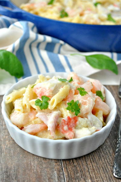 Creamy One Skillet Skinny Seafood Alfredo