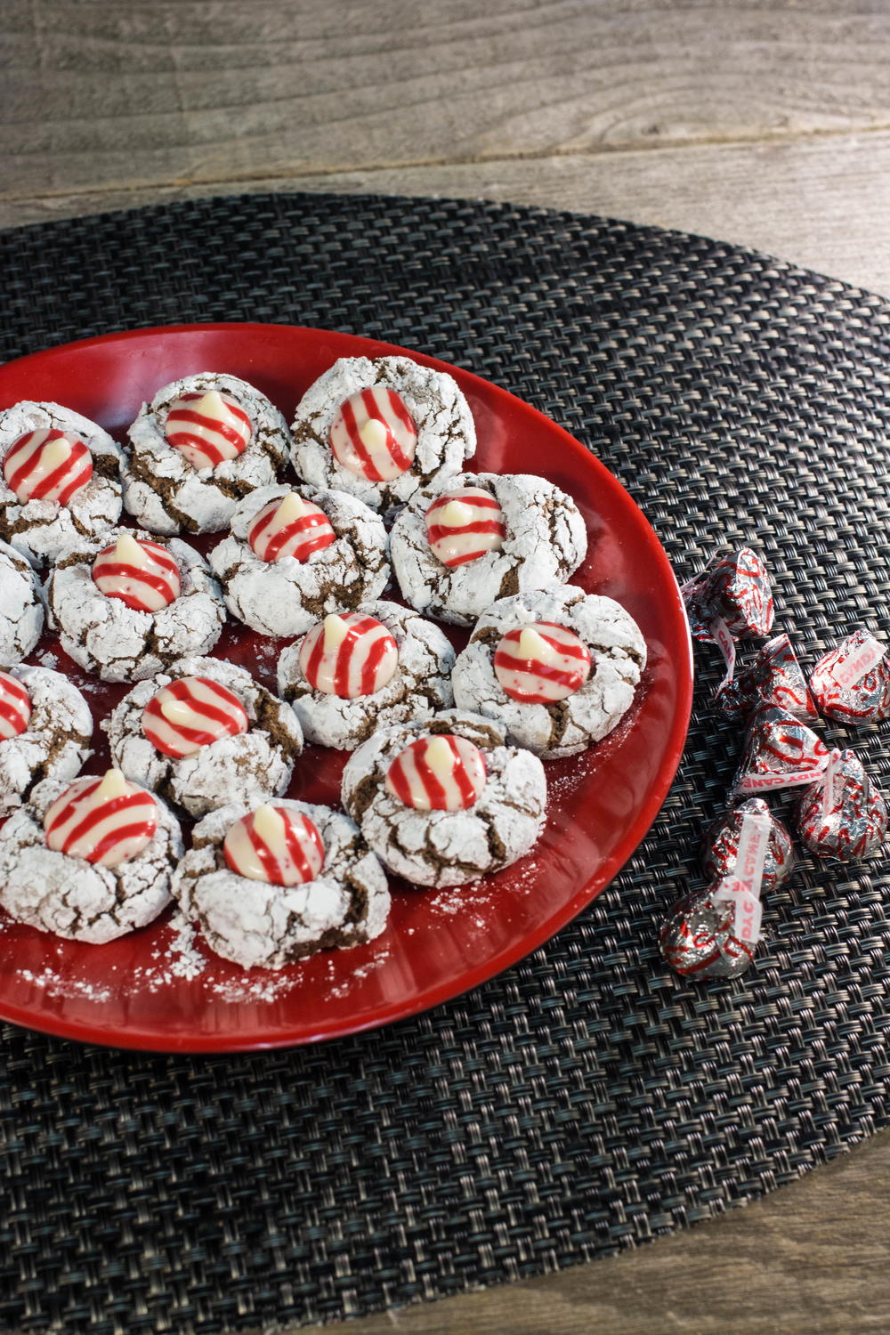 Peppermint Blossom Crinkle Cookies | FaveHealthyRecipes.com