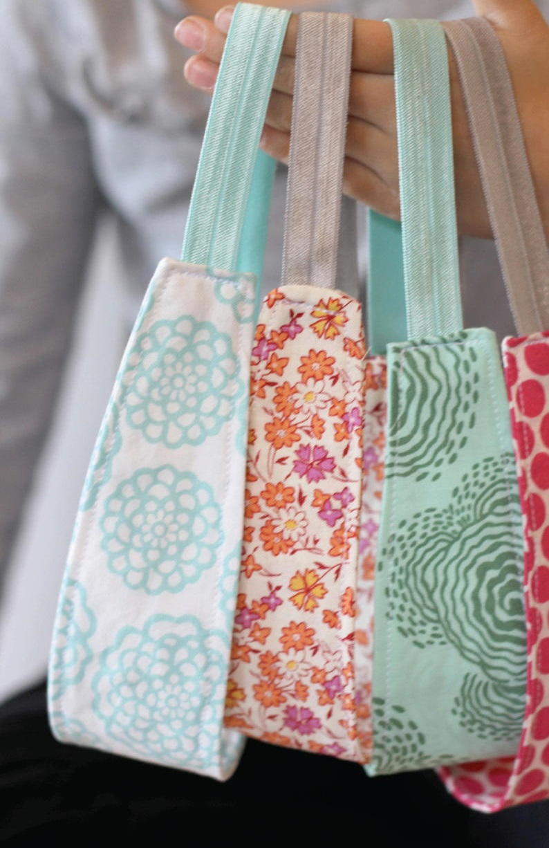 DIY Girls Fabric Headband Pattern FaveCraftscom Christmas wreath sewing