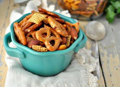 Nutty Slow Cooker Mesquite Smokehouse Snack Mix