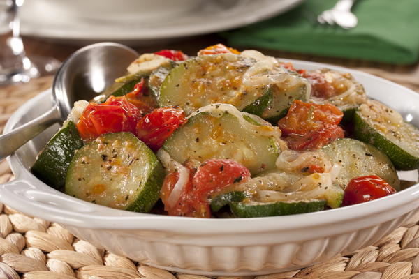 Italian-Style Zucchini with Tomatoes EDR Italian Style Zuchinni with Tomatoes