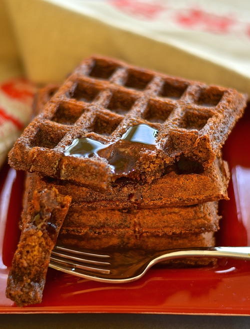 Healthy Gingerbread Waffles