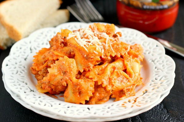 Creamy Bowtie Lasagna Creamy Bowtie Lasagna