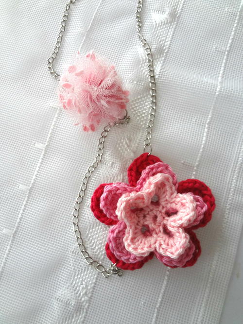 Pom-Pom and Crochet Flower Necklace Pom-Pom and Crochet Flower Necklace