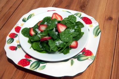 EDR Strawberry Spinach Salad