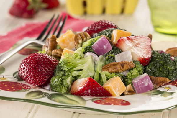 Strawberry Broccoli Salad