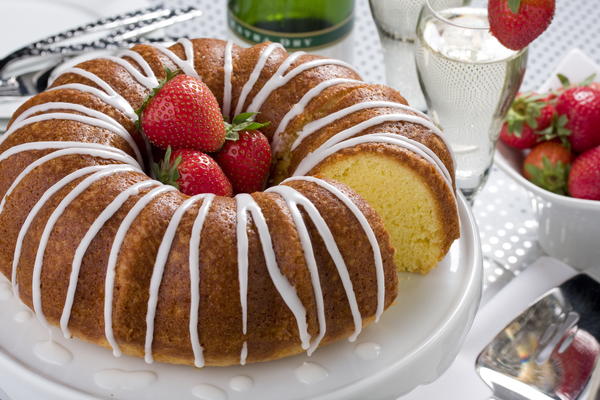 Champagne Celebration Cake Champagne Celebration Cake