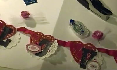 How to Make a Valentine's Day Doily Banner