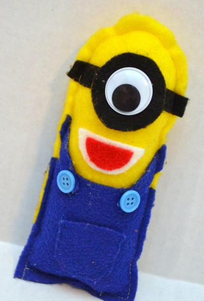 How to Make a Felt Minion How to Make a Felt Minion