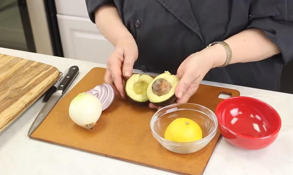 How to Store an Avocado