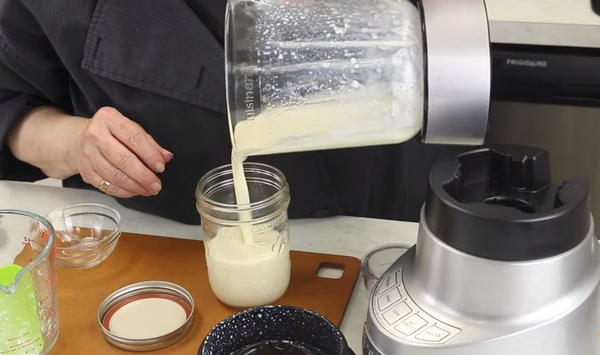 Make Your Own Sweetened Condensed Milk