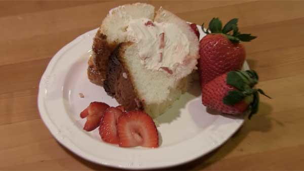 Strawberry Angel Food Cake Strawberry Angel Food Cake