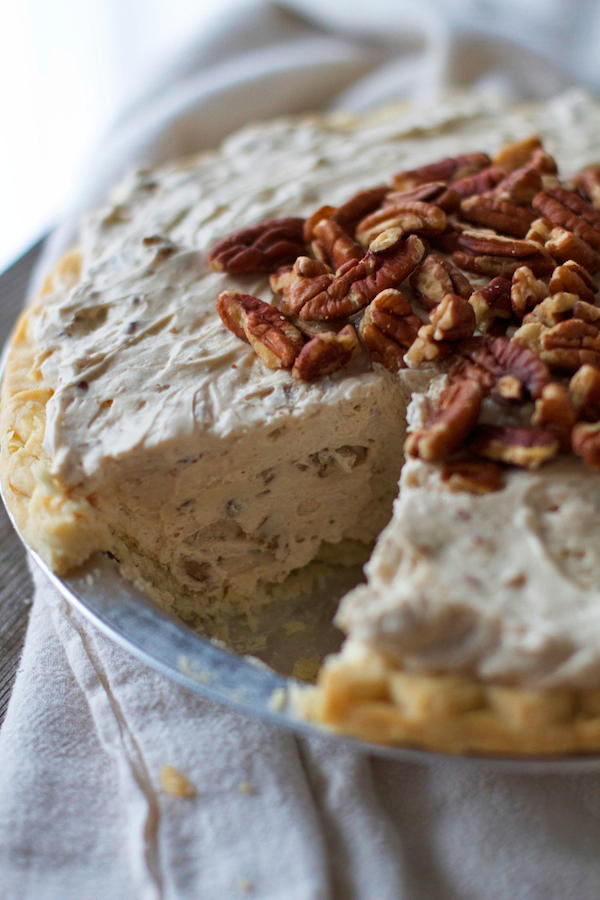 No-Bake Whipped Cream Pecan Pie | FaveSouthernRecipes.com