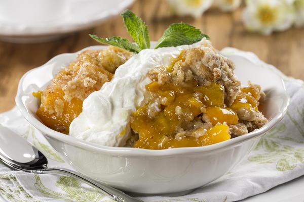 Peaches and Cream Dump Cake