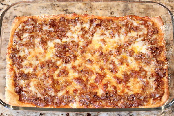 Easy Deep Dish Pizza Casserole Easy Deep Dish Pizza Casserole