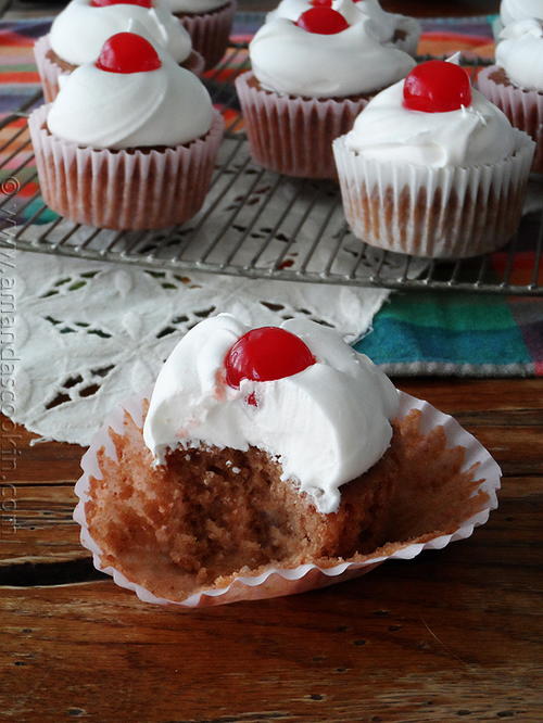 4 Ingredient Cake Mix Mini Cakes