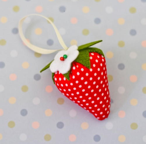 Summer Strawberry Pincushion Pattern
