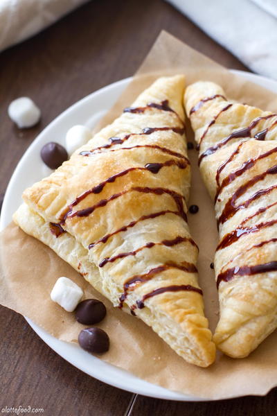 Easy S'mores Turnovers