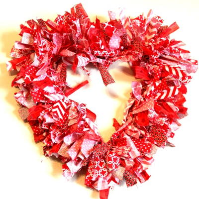 DIY Valentine Rag Wreath DIY Valentine Rag Wreath