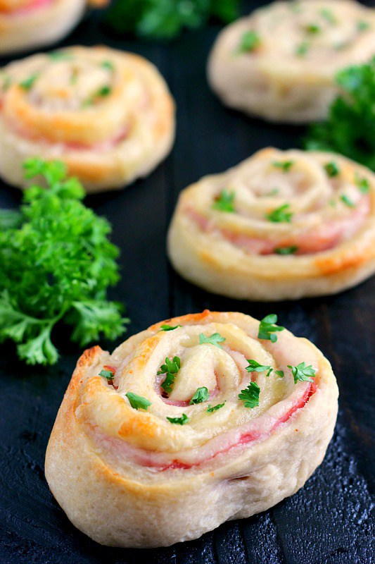 20-Minute Ham and Cheese Roll-Ups | FaveSouthernRecipes.com