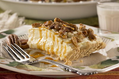 Caramel Pecan Cheesecake Pie