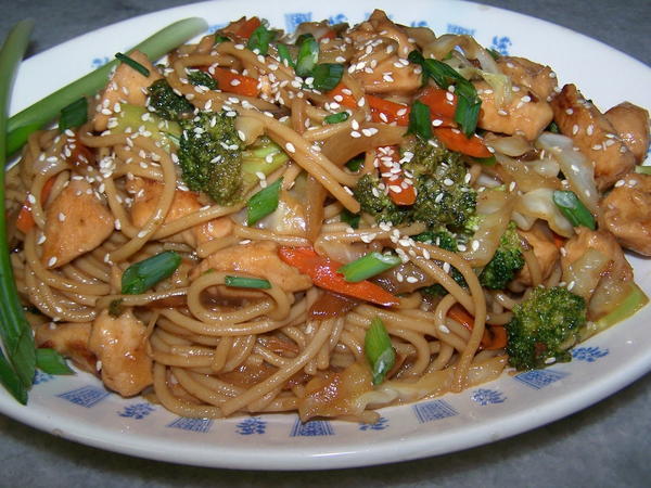 Chicken Lo Mein