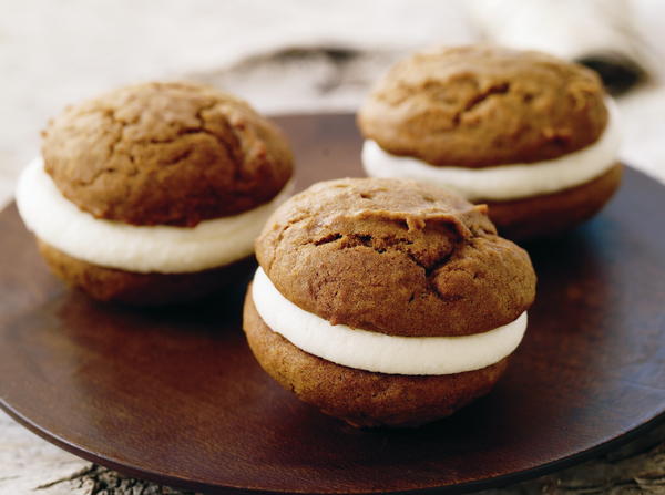 Pumpkin Whoopie Pies With Cream Cheese Filling recipe 10390 Large600 ID 1489968