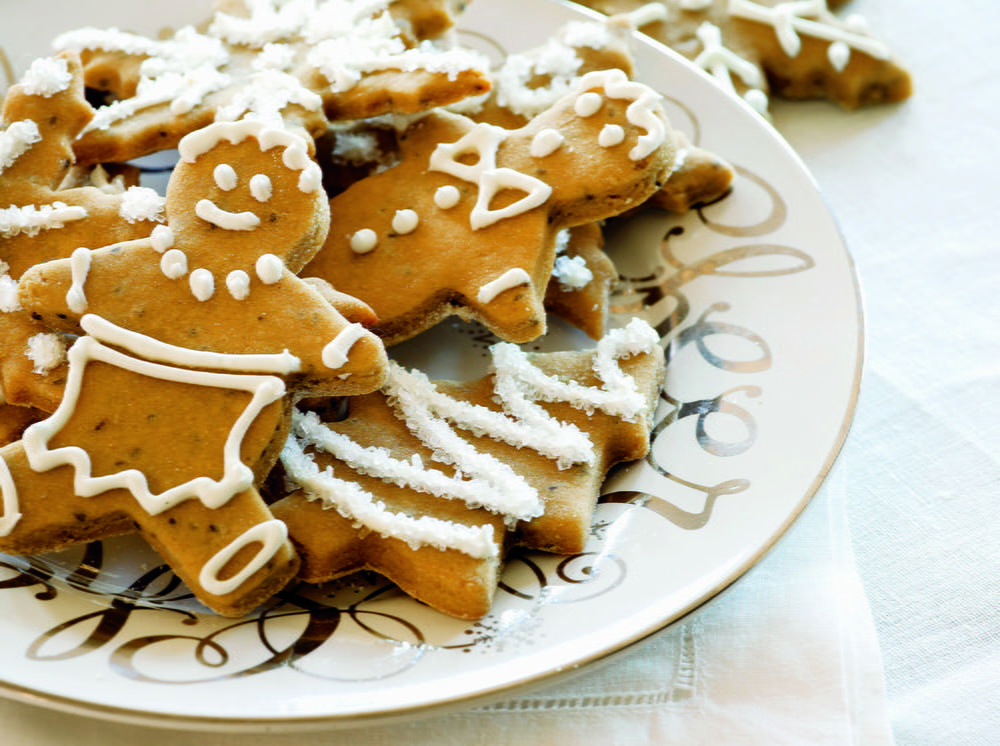 20 Easy Christmas Recipes Christmas Dinner Ideas And Holiday Dessert Recipes Cookstr Com