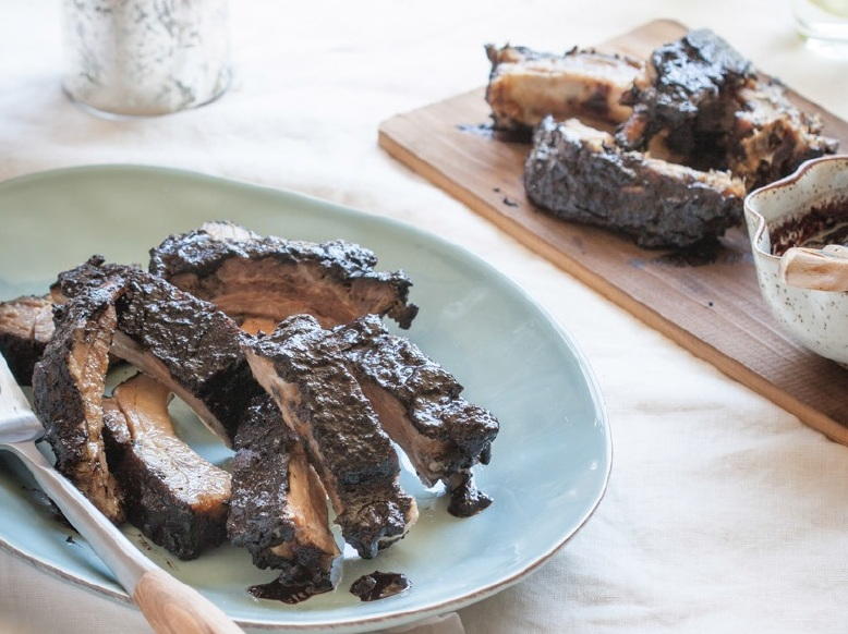 Spare Ribs with Blueberry Barbecue Sauce | Cookstr.com