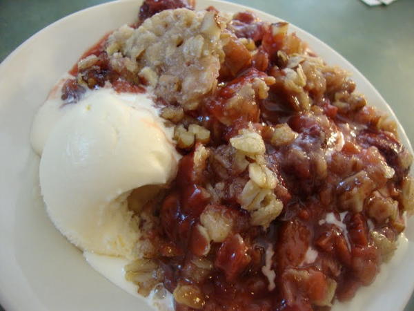 Slow Cooker Strawberry Rhubarb Crisp Slow Cooker Strawberry Rhubarb Crisp