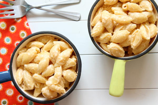 Copycat Velveeta Shells and Cheese Copycat Velveeta Shells and Cheese