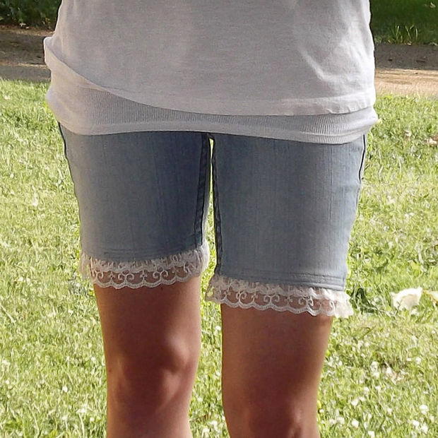 Stunning DIY Lace Shorts Stunning DIY Lace Shorts