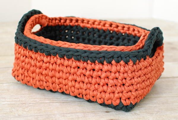 Two-Toned Crochet Nesting Baskets Two-Toned Crochet Nesting Baskets