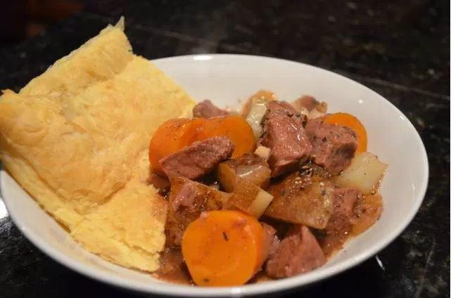 Slow Cooker Steak and Guinness Pie Slow Cooker Steak and Guinness Pie