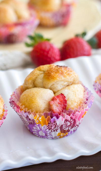 Strawberry Cheesecake Monkey Bread Strawberry Cheesecake Monkey Bread_1