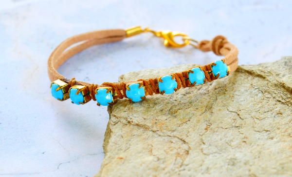 Stunning Rhinestone Wrapped Bracelet Stunning Rhinestone Wrapped Bracelet