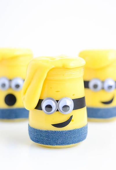 DIY Minions Slime Jars DIY Minions Slime Jars