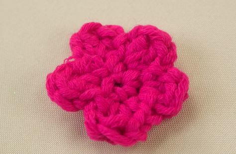 How to Crochet Flowers Video Tutorial