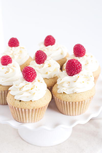 Raspberry Champagne Cupcakes Raspberry Champagne Cupcakes