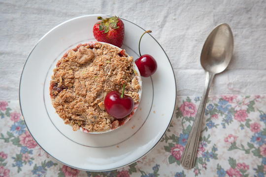 Spring Fruit Nutty Crumble Spring Fruit Nutty Crumble